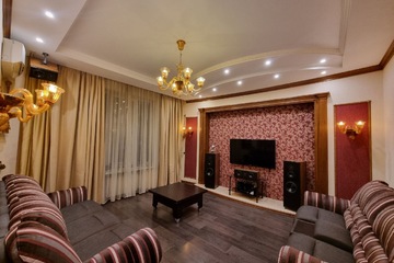 3-к квартира, 97 м², 2/5 эт.